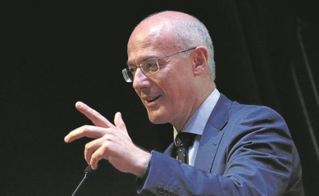 «Veo muy posible que Ayuso logre la mayoría absoluta»