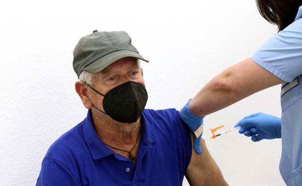 Euskadi prevé inocular la cifra récord de 107.188 dosis en una semana, 34.545 más que la anterior