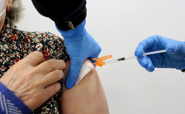507.000 vascos ya vacunados con Pfizer necesitarán una tercera dosis en nueve meses