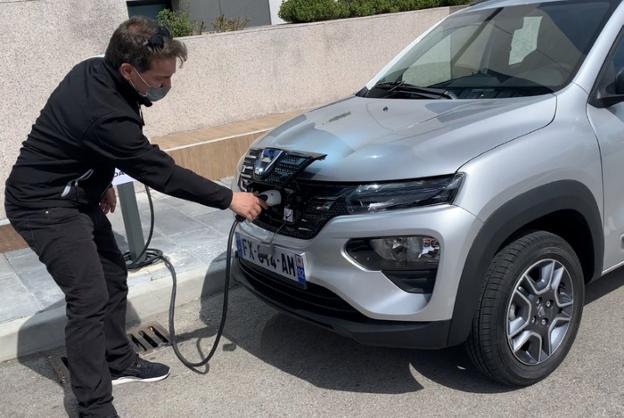 Dacia Spring, un mini SUV eléctrico, a bajo precio