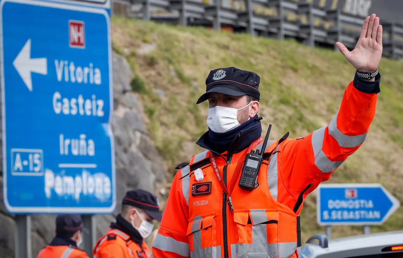 La Fiscalía se opone a que Euskadi mantenga el toque de queda y el cierre perimetral sin estado de alarma