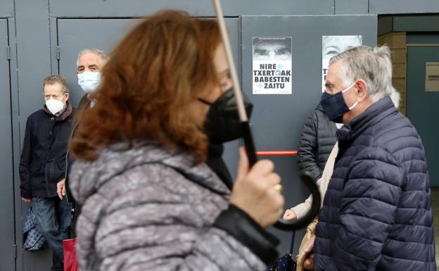 Decían Alvar, pero él escuchó 'al bar'