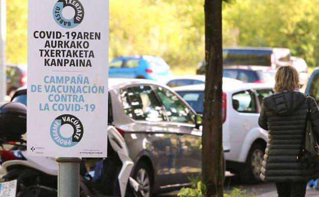 El Gobierno Vasco vacunará «lo antes posible» a los mayores de 50 años para reducir la presión en los hospitales