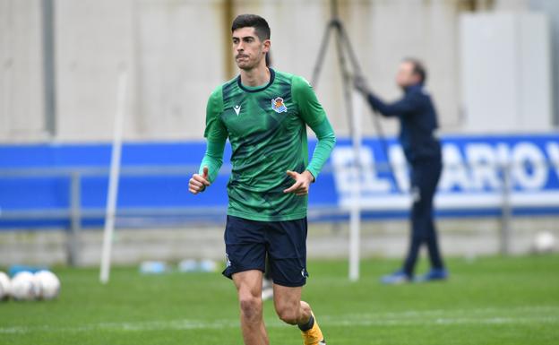 Mikel Merino, Carlos Fernández y Aihen Muñoz, casi sin opciones de jugar este final de Liga