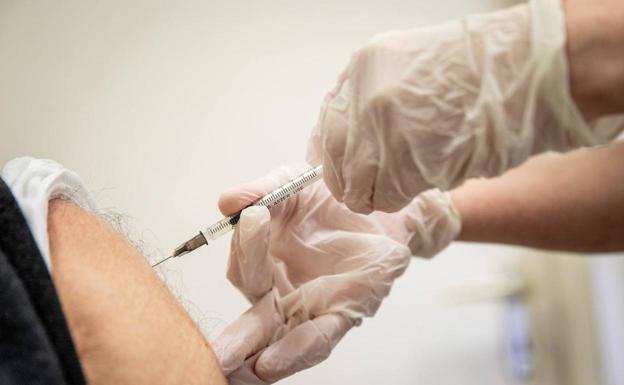 Solo un 0,12% de las dosis suministradas ha tenido efectos adversos