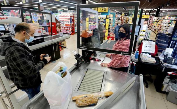 Las dotaciones extraordinarias llevan al grupo Eroski a un resultado negativo de 77,5 millones