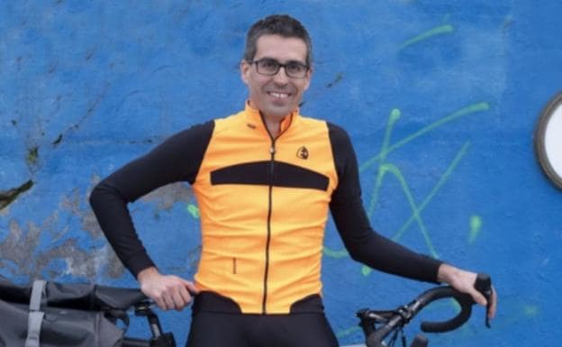 Ander Izagirre acudirá mañana al Amaia con su proyección sobre su viaje en bicicleta por Cerdeña. /