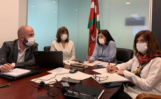 Euskadi acogerá a un primer grupo de ocho menores llegados a Ceuta