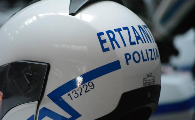 La Ertzaintza solicita testigos de un accidente de un ciclista en Zizurkil