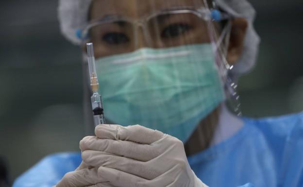 Vacunación masiva en un barrio de Burdeos tras la aparición de una nueva variante