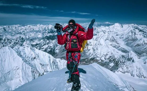La realidad del monte Everest contada por Elia Saikaly: «un vertedero» con el Covid descontrolado en Nepal