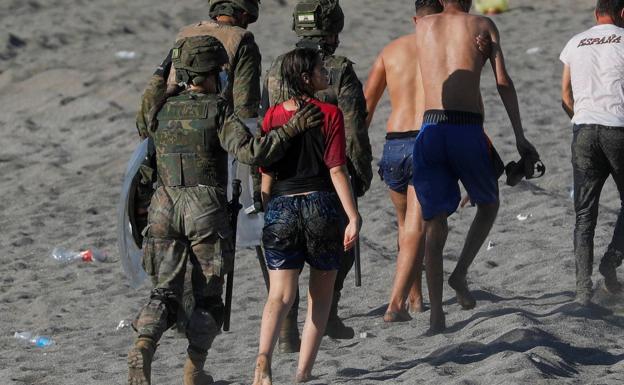 Euskadi prepara los recursos para acoger a 8 menores procedentes de Ceuta