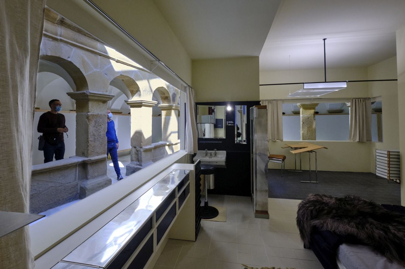 Una muestra en Donostia recupera la obra de Eileen Gray