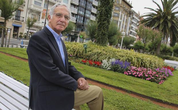 «La investigación de casi cuatro décadas del sida ha acelerado la vacuna del covid»