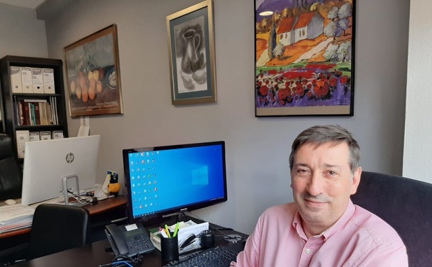 Consejos de la OCU |«Podremos ahorrar de forma razonable unos cien euros al año en la factura de la luz cambiando de horarios»