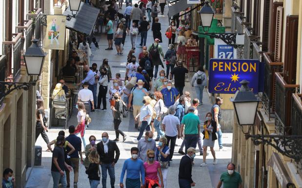 Euskadi suma 344 contagios y el objetivo de seguir bajando la incidencia se estanca