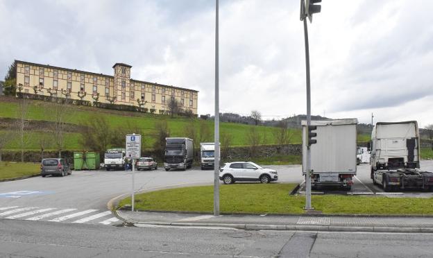 El aparcamiento de Iurreamendi, ubicación escogida para el hospital comarcal