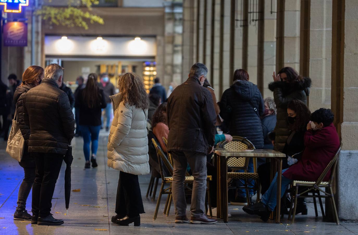 Los nuevos contagios bajan hasta los 301 y la incidencia retoma la senda a la baja