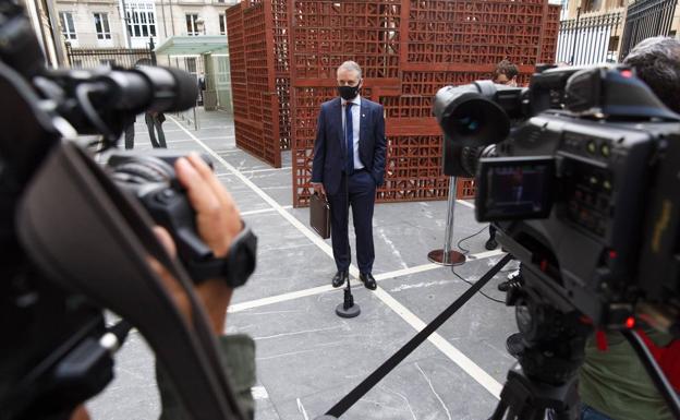 El PSE cierra filas con Urkullu en su pulso con Sánchez para mantener el plan sanitario vasco