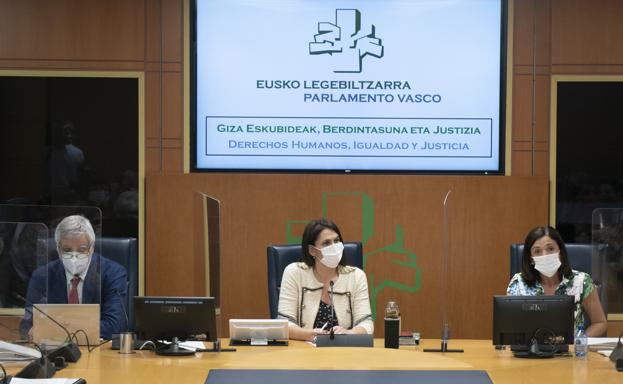 Artolazabal lanza un plan para «facilitar» el traspaso del personal penitenciario al Gobierno Vasco