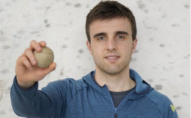 Jon Ander Peña: «La renovación llega en el momento más dulce, estoy muy feliz»