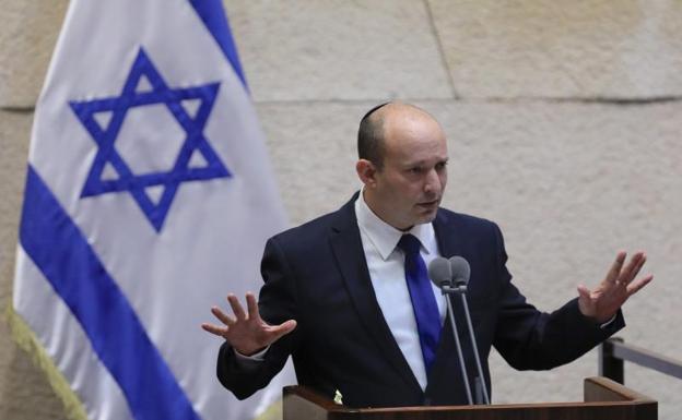 Bennett dethrons Netanyahu and inherits a divided Israel