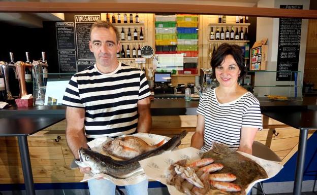 La Lonja en Pasaia, jugando con el mar