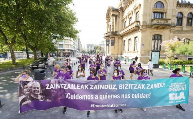 Las trabajadoras de las residencias reclaman a Diputación «condiciones laborales dignas»