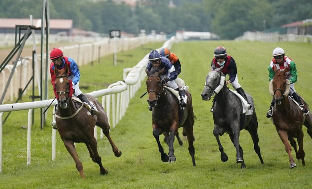 El hipódromo alberga este mércoles la tercera jornada de la temporada