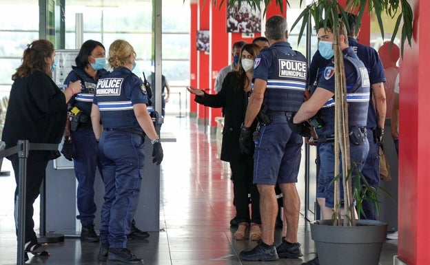 Francia modifica la app para frenar la vacunación de guipuzcoanos en Iparralde