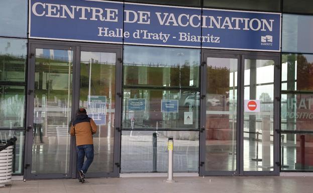 Sagardui insiste en que sigue sin tener información sobre los vascos vacunados en Francia