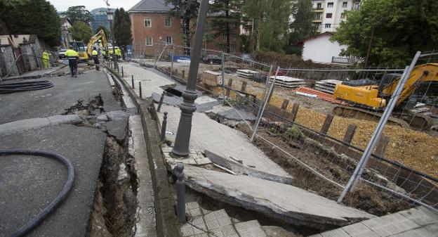 La calle Artaleku estará al menos dos semanas cerrada a tráfico y peatones