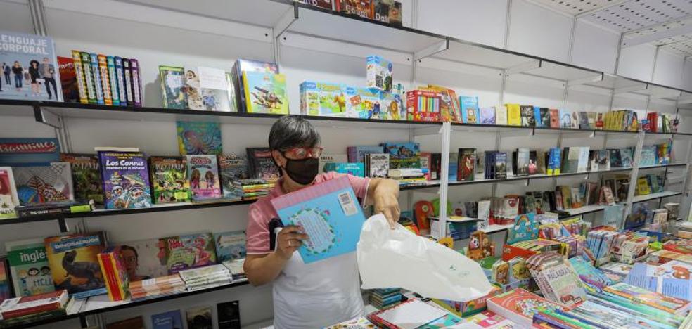 La Feria del Libro sigue en la plaza de Gipuzkoa hasta el domingo - Vimarsana News