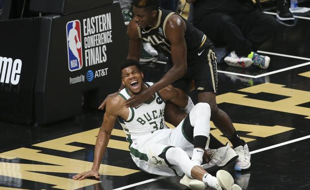 Antetokounmpo se lesiona de la rodilla y se suma al drama de las estrellas que terminan en camilla