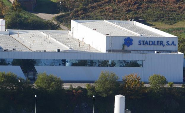 Stadler de Oñati plantea un ERE para 12 trabajadores y el 30% de reducción de salarios