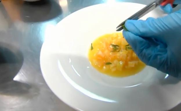 Receta de jugo de piña, mandarina y coco de Hilario Arbelaitz