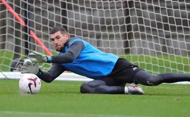 La Real Sociedad ata a Matthew Ryan por dos temporadas