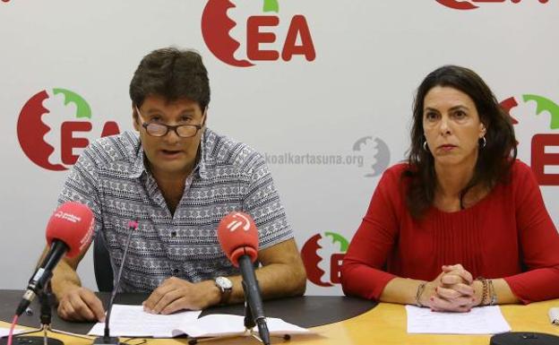 La dirección de EA cede ante la presión de los críticos y convoca un congreso extraordinario