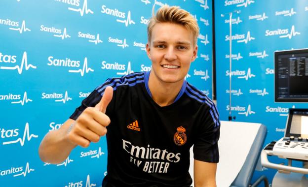 Martin Odegaard se despide del Arsenal y entrena con el Madrid