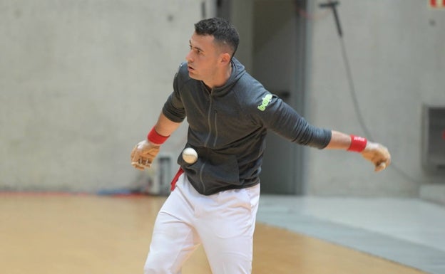 Erik Jaka ya ha vuelto a los entrenamientos