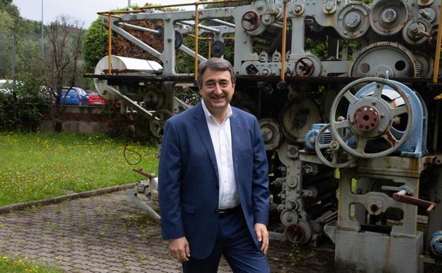 Aitor Esteban (Portavoz del PNV en el Congreso): «Para buscar una salida en Cataluña no es bueno empezar a hablar ahora de un referéndum»