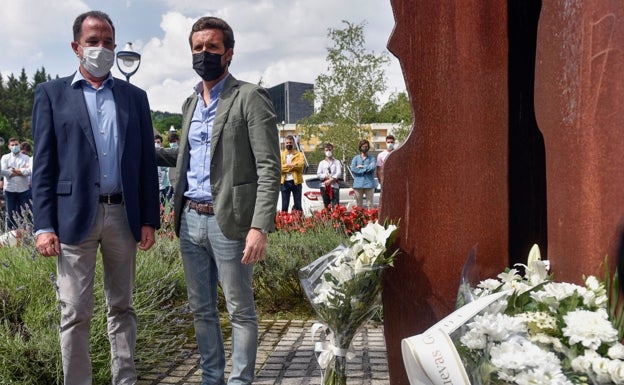 Casado censura la «carnicería» de Sánchez y le exige que convoque ahora elecciones