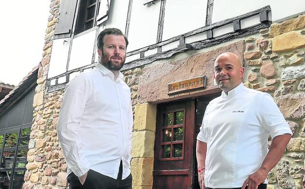 Borja Bereziartua, del Asador Ana Mari: «La mejor manera de mimar la brasa es echándole buena materia prima»