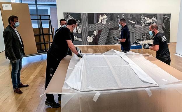 El 'Guernica' de Ibarrola ya está en el Museo Bellas Artes de Bilbao
