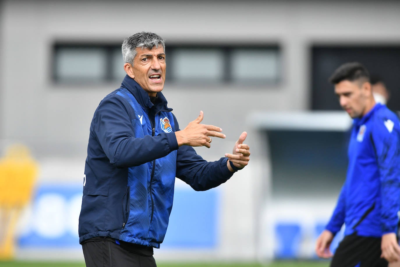 Primer test contra el Huesca con el centro del campo mermado