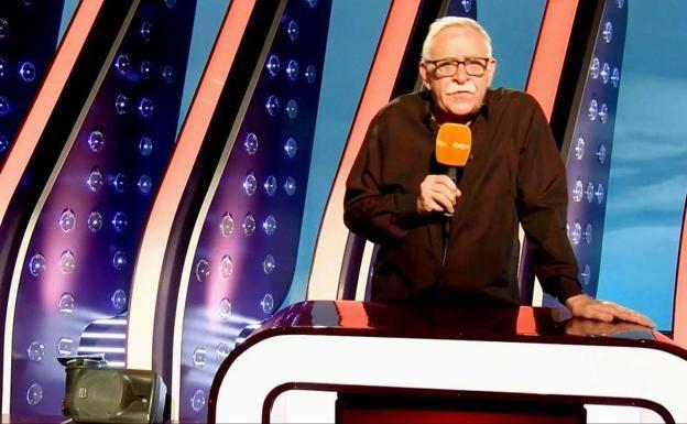 'Saber y ganar': Juanjo Cardenal, la voz del programa, se jubila y le sustituirá Elisenda Roca
