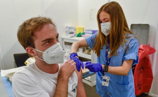 España vuelve a superar los 30.000 contagios diarios