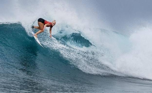 El espectáculo del surf para atraer a las nuevas generaciones