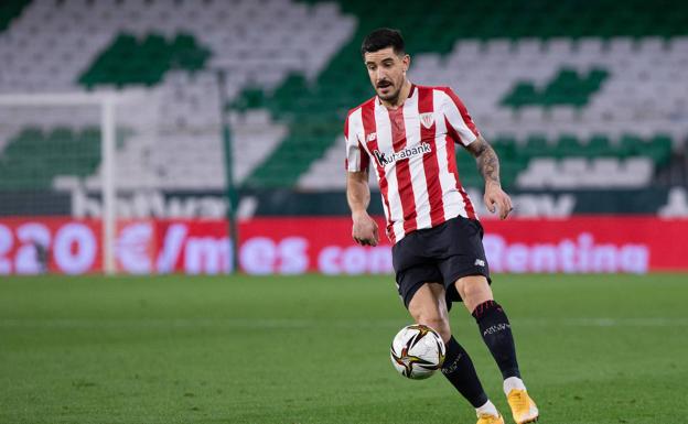 Yuri Berchiche estará tres meses de baja por pubalgia