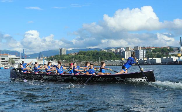 Tolosaldea se lleva la regata privada no puntuable disputada en aguas de Pedreña